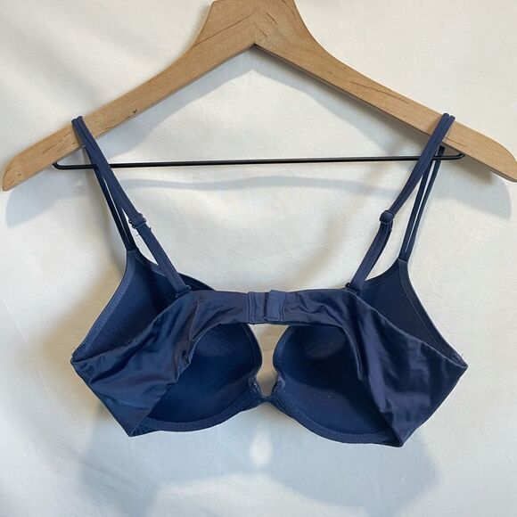 Victoria’s Secret blue bra padded adjustable - Picture 8 of 9